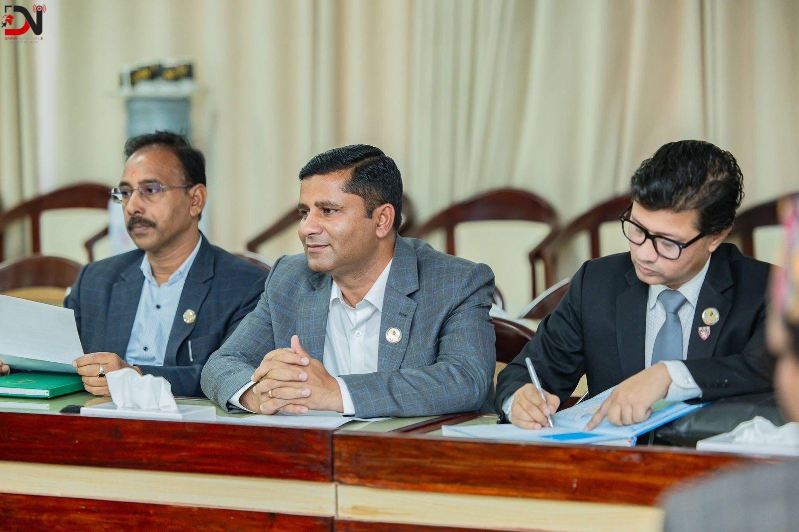 सद्भाव बिगार्नेलाई निरुत्साहित गर्न प्रधानमन्त्रीसंग सांसद राईकाे माग