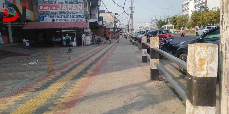 अतिक्रमण हटेपछि चिटिक्क बन्दै सडकपेटी