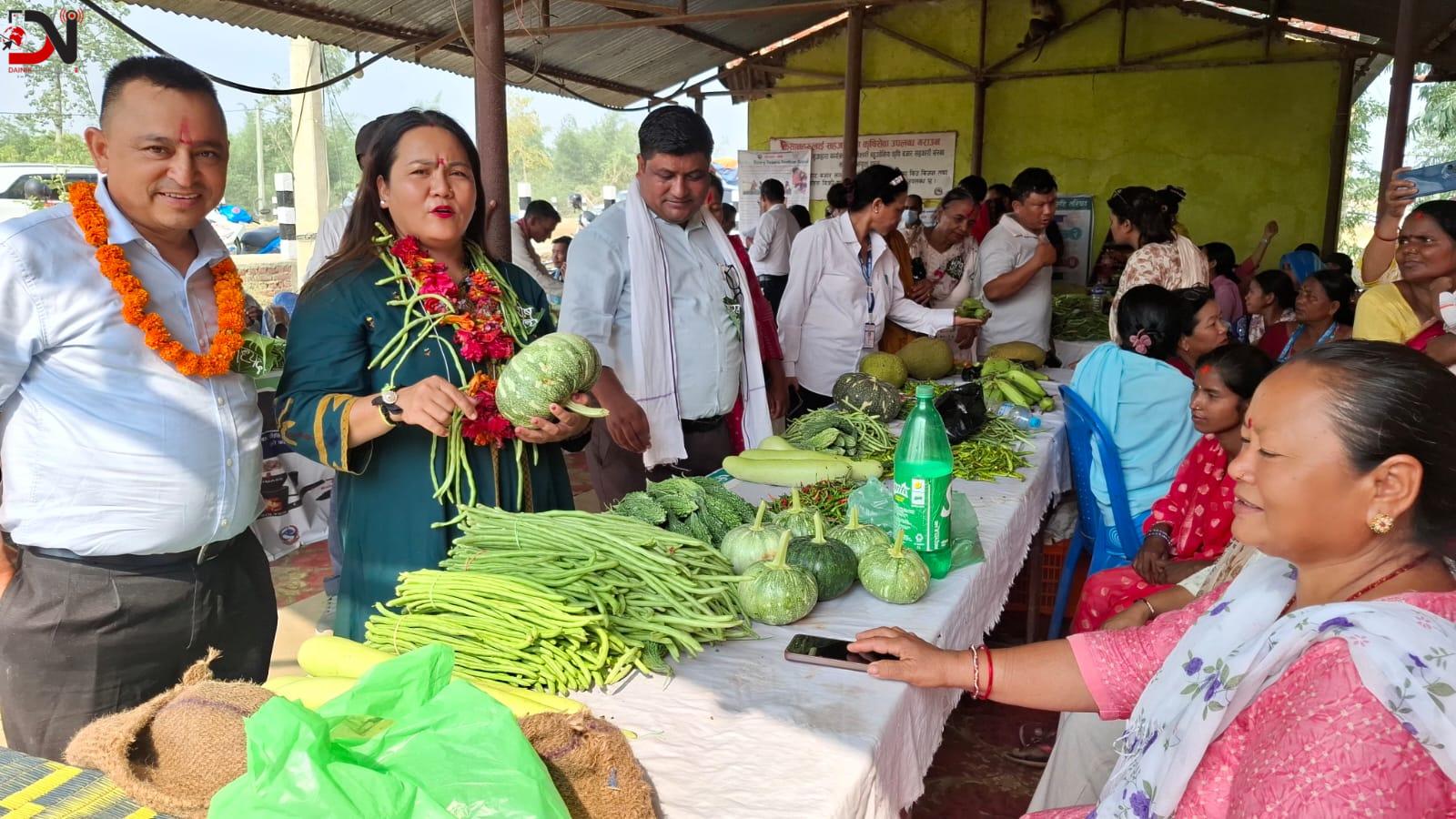 खजुरामा प्राङ्गारिक कृषि तथा पोषण मेला