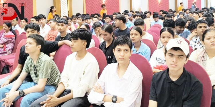 आदर्शले गर्यो विद्यार्थी अभिमूखिकरण