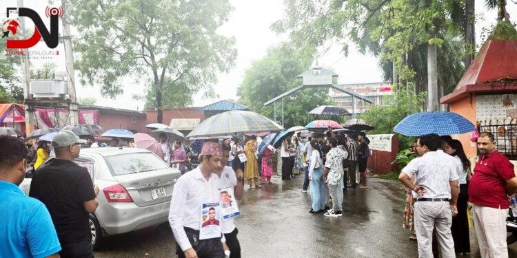 निराश मतदाता, उत्साहित उम्मेदवार