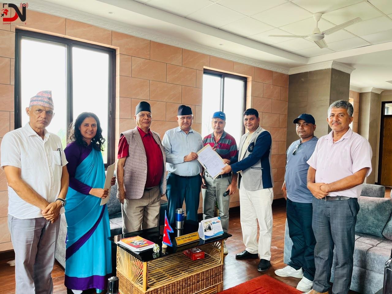 मल वितरणमा समान र स्पष्ट नीति बनाउन कृषि मन्त्रालयलाई मुख्यमन्त्री आचार्यको निर्देशन