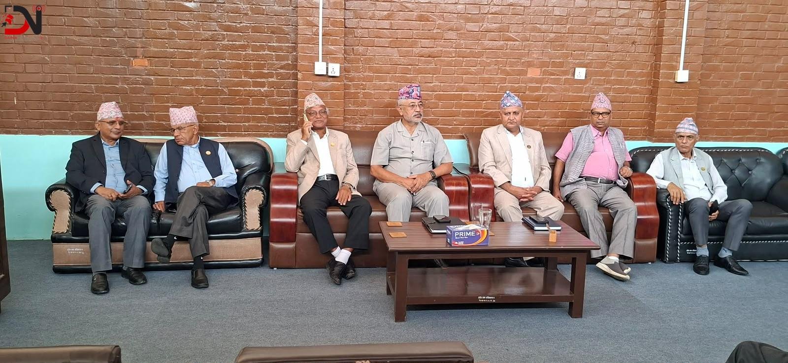 लुम्बिनी प्रदेशः एमाले संसदीय कार्यालयमा सांसदहरूको भेला