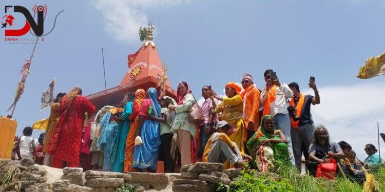 सन्तानेश्वरमा भक्तजनको ओइरो