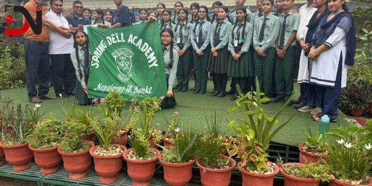स्प्रिङ डेल एकेडेमीले गर्यो दैवीप्रकोप पीडितलाई आर्थिक सहयोग