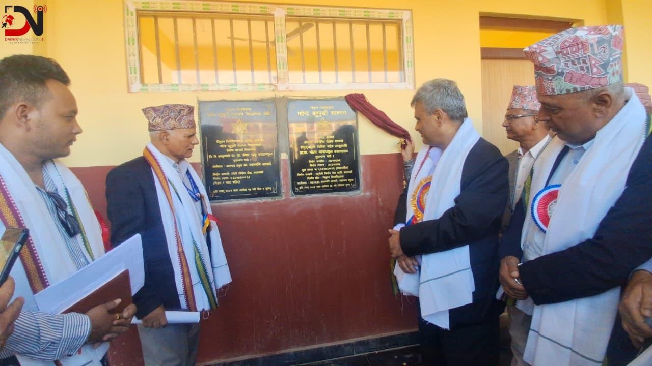 त्रिविलाई विकेन्द्रित बनाउँदै छौँ : उपकुलपति