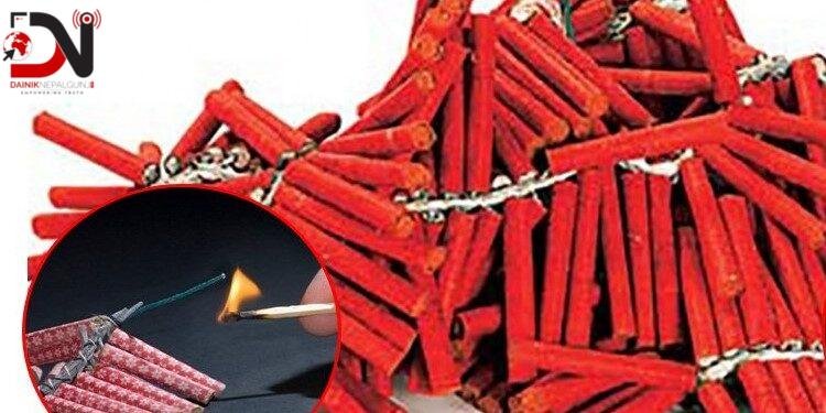 पटाका ल्याउँदै गरेका अटो चालक पक्राउ