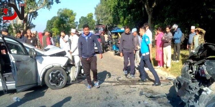 दुई कार ठोक्किँदा एकको मृत्यु, ६ घाइते
